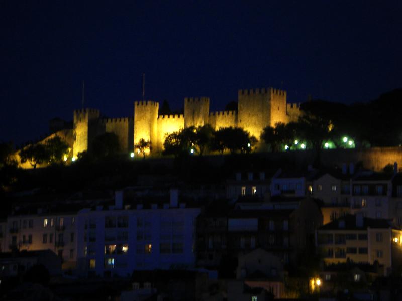 Burg bei Nacht