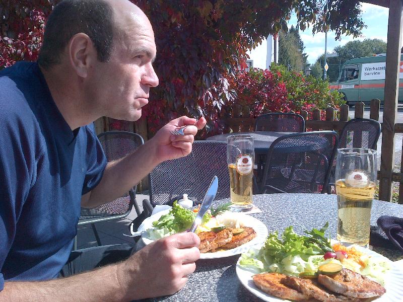 Schnitzel an Salat