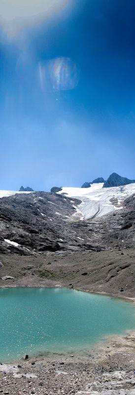 kaltes Wasser, Eis und Steine