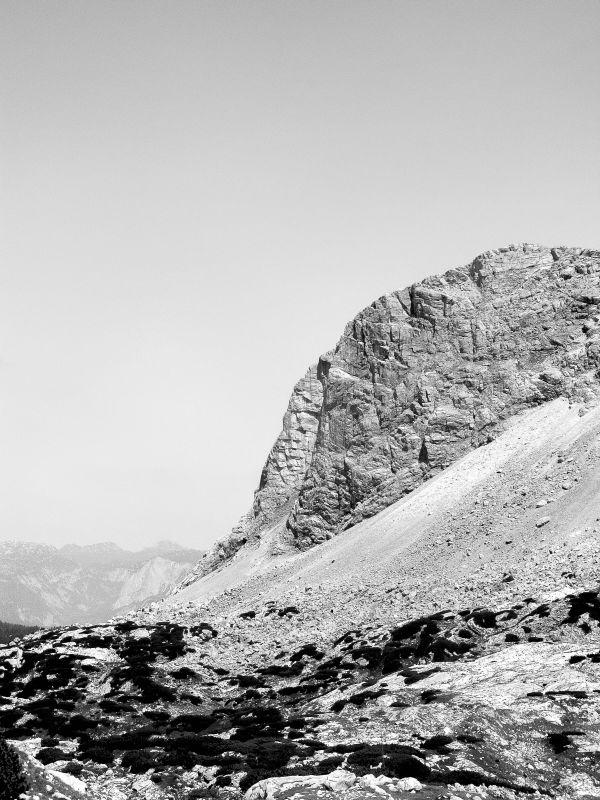 grauer Berg