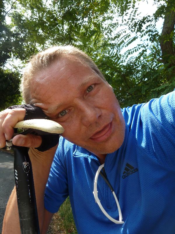 erwrmter Bergradfahrer