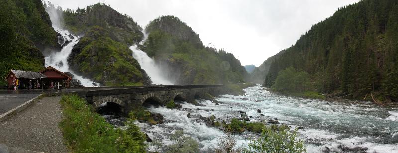 der ganze Wasserfall
