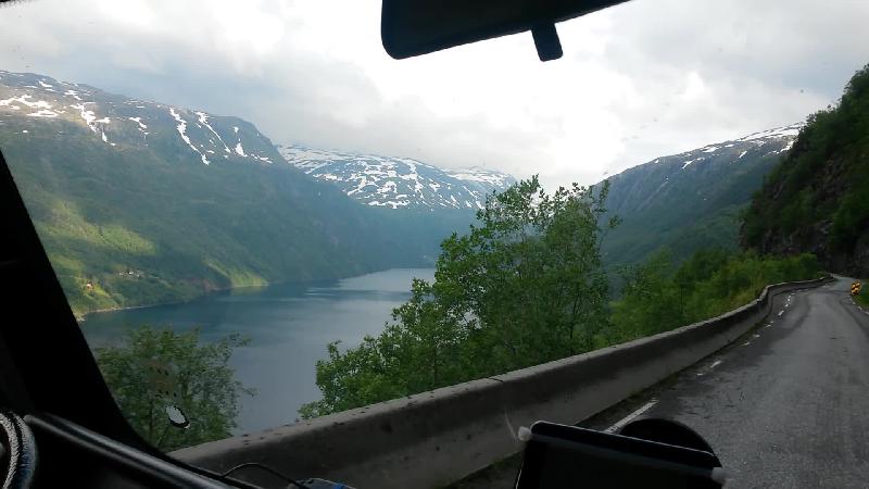 hoch ber dem Fjord