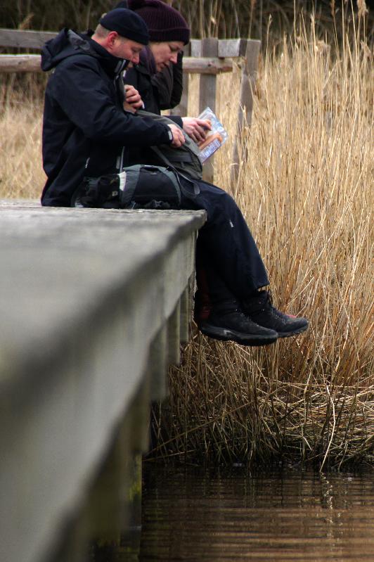 Pause am Hafen des Darßer Orts.