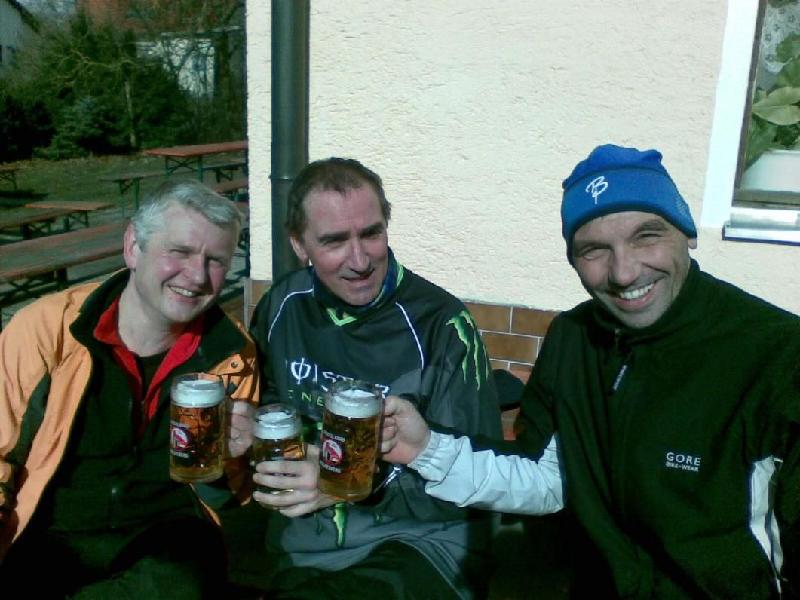 3 Helden beim Aprbike