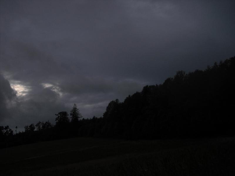 finstere Regenwolken