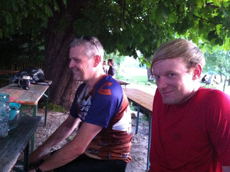 mit Schramme und Mike