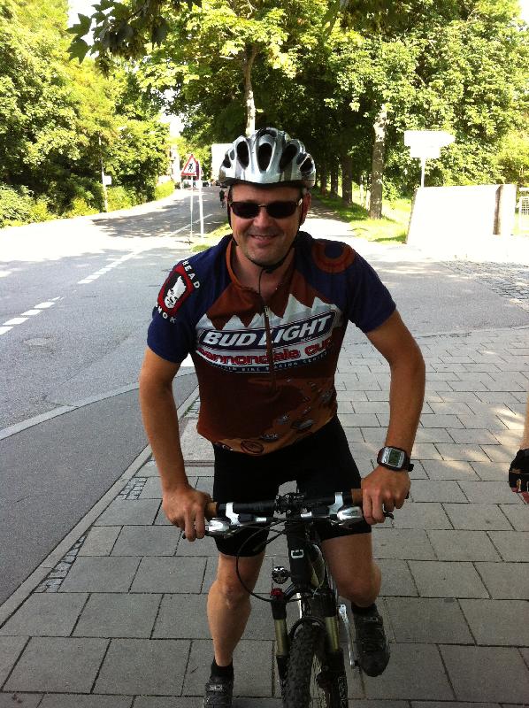 Gast Mike the Menzl