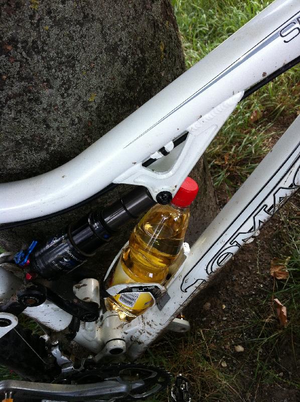 seltsame Trinkflasche
