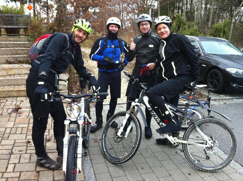 geGLCKt - dieses Gruppenbild zur ersten Radtour dieses Jahr