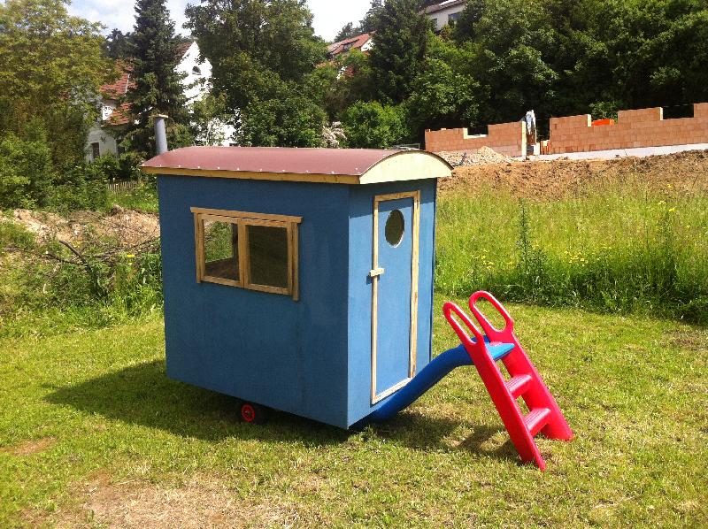 Kinderbauwagen auf Mulis Baustelle