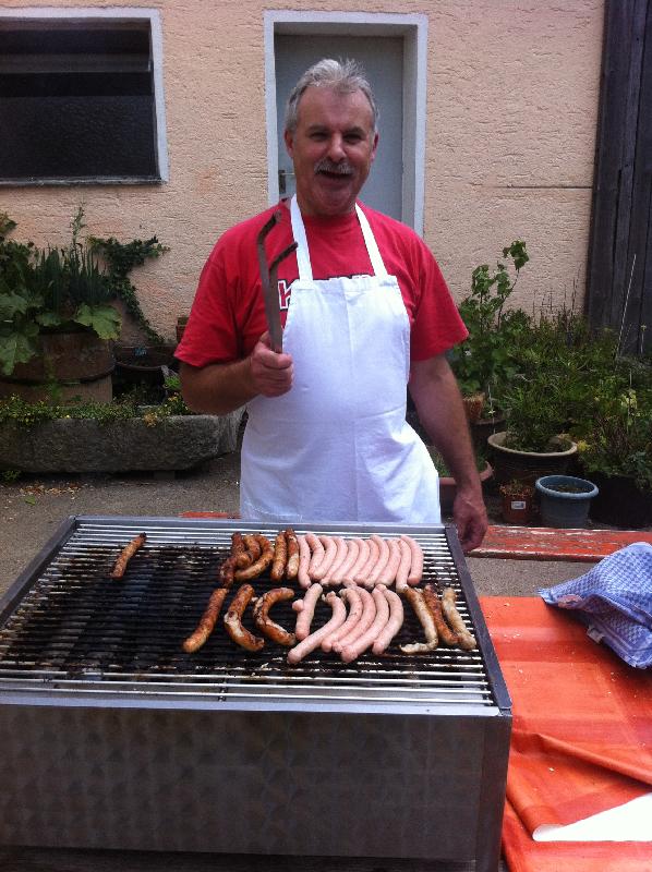 Albert grillt fr uns